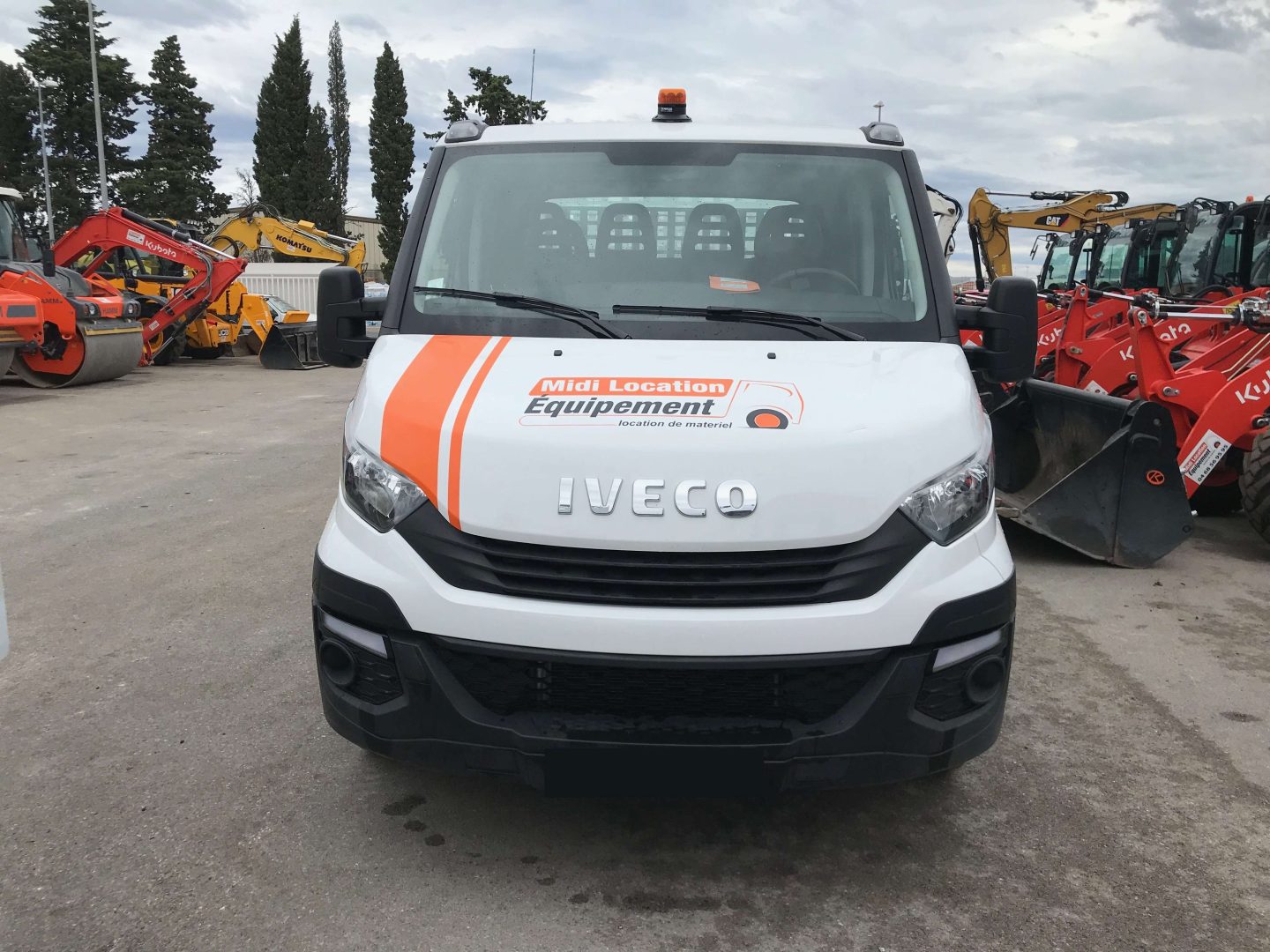 Iveco benne occasion Midi Location Equipement